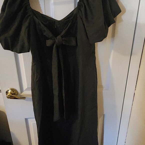 Dress - Picture 2 of 4